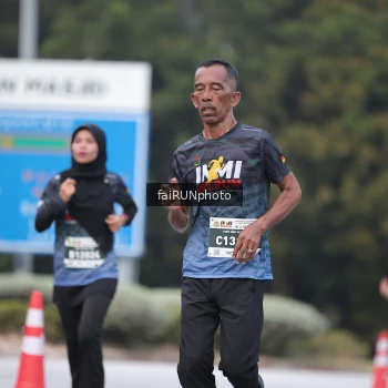 Runner Photo 3758763