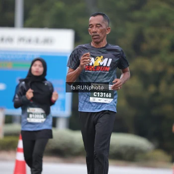 Runner Photo 3758799