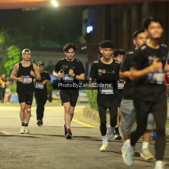 Runner Photo 3758910
