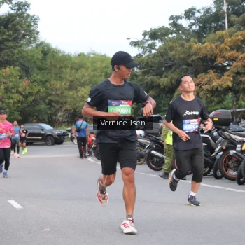 Runner Photo 3759025