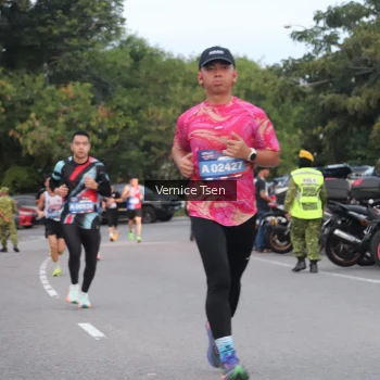 Runner Photo 3759146