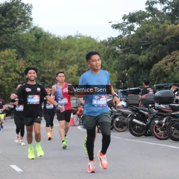 Runner Photo 3759439