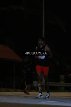 Runner Photo 3759512