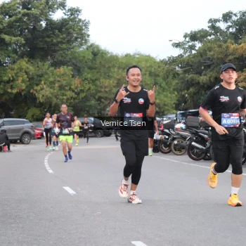 Runner Photo 3759576