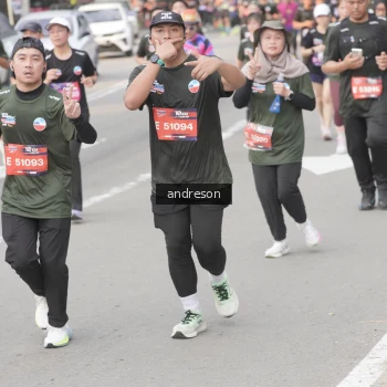 Runner Photo 3759595
