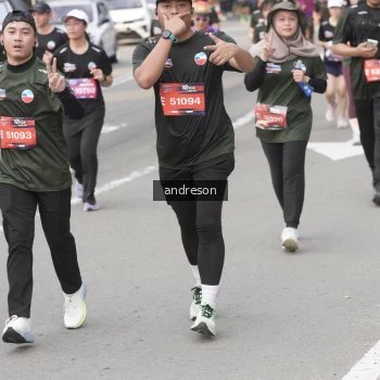 Runner Photo 3759642