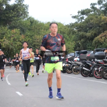 Runner Photo 3759715