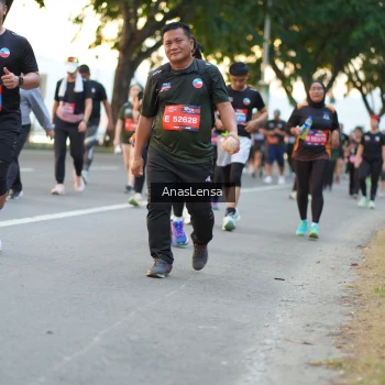 Runner Photo 3759725