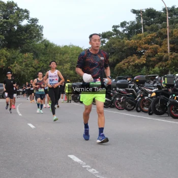 Runner Photo 3759734