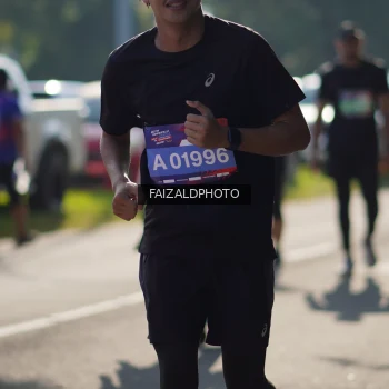 Runner Photo 3759743
