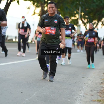 Runner Photo 3759745