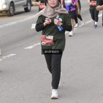 Runner Photo 3759874