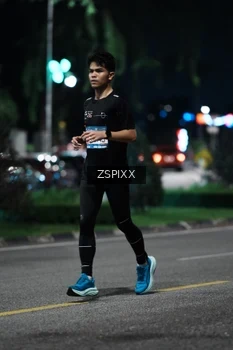 Runner Photo 3759915