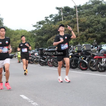 Runner Photo 3759938