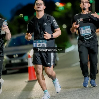 Runner Photo 3759971