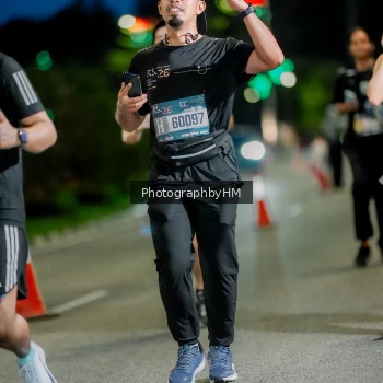 Runner Photo 3760000