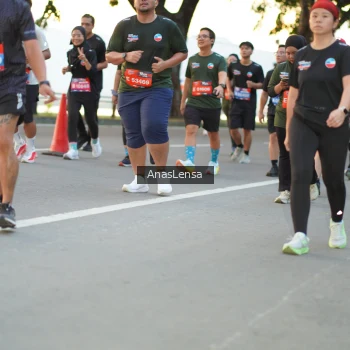 Runner Photo 3760001