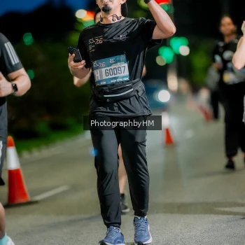 Runner Photo 3760002