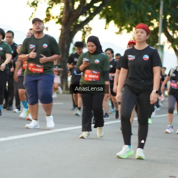 Runner Photo 3760004