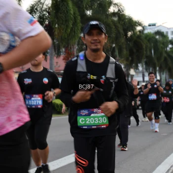 Runner Photo 3760135