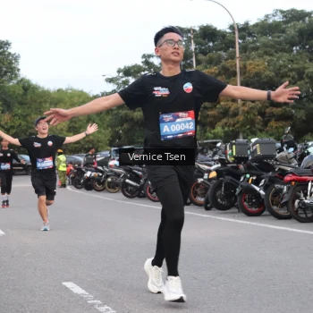 Runner Photo 3760220