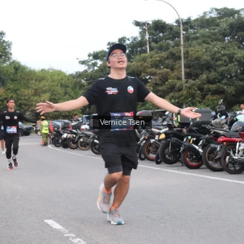 Runner Photo 3760240