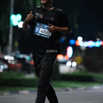 Runner Photo 3760373
