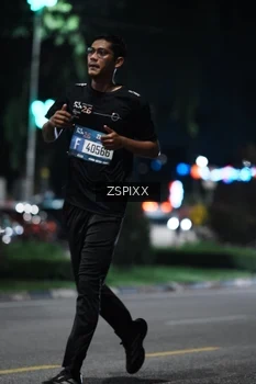 Runner Photo 3760394