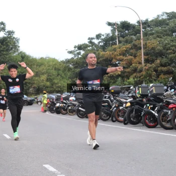 Runner Photo 3760425