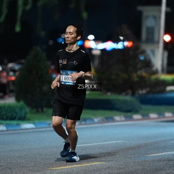 Runner Photo 3760500