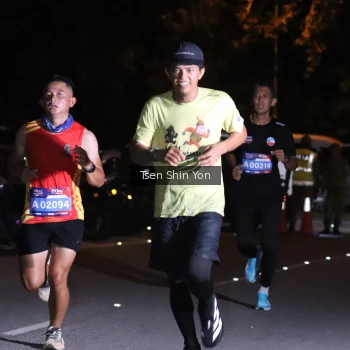 Runner Photo 3760605