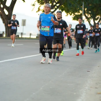 Runner Photo 3760639