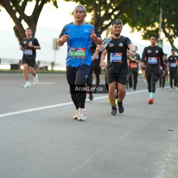 Runner Photo 3760672