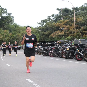 Runner Photo 3760761