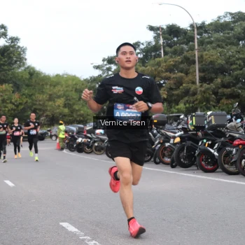 Runner Photo 3760791