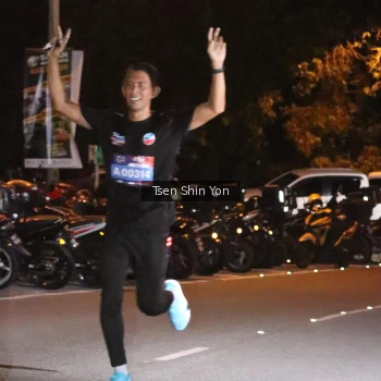 Runner Photo 3760795