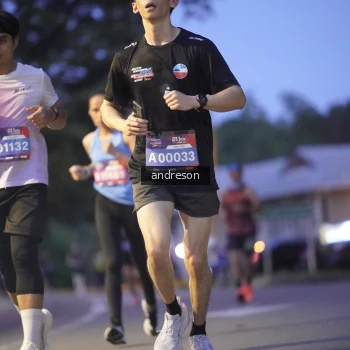 Runner Photo 3760875