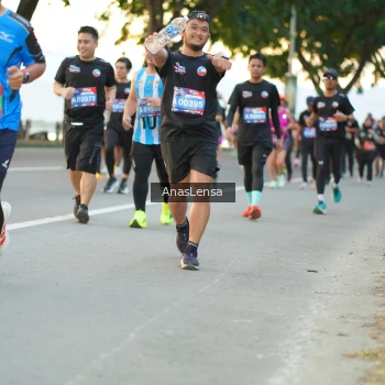 Runner Photo 3760895