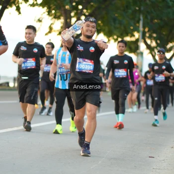 Runner Photo 3760923