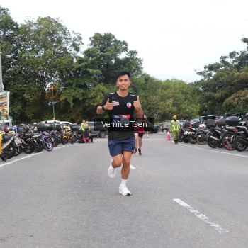 Runner Photo 3761189