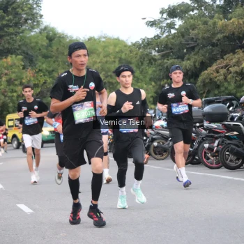 Runner Photo 3761672