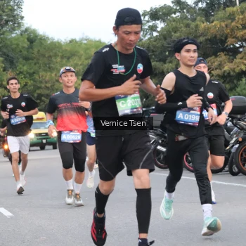 Runner Photo 3761698