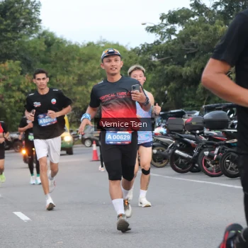 Runner Photo 3761745