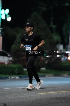 Runner Photo 3762372