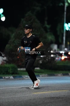 Runner Photo 3762373