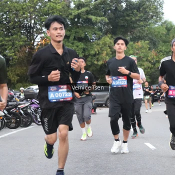 Runner Photo 3762379