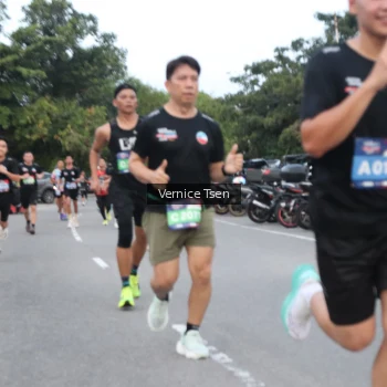 Runner Photo 3762572