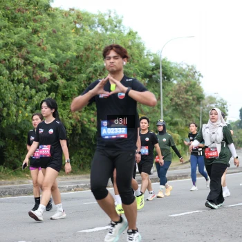 Runner Photo 3762705