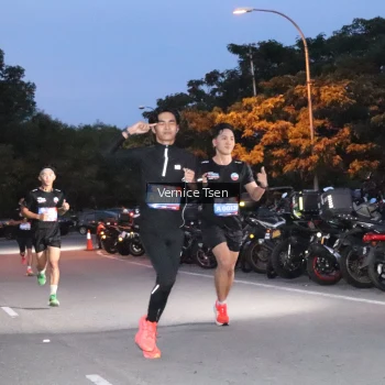 Runner Photo 3762759