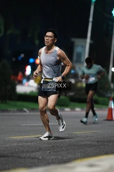 Runner Photo 3762765